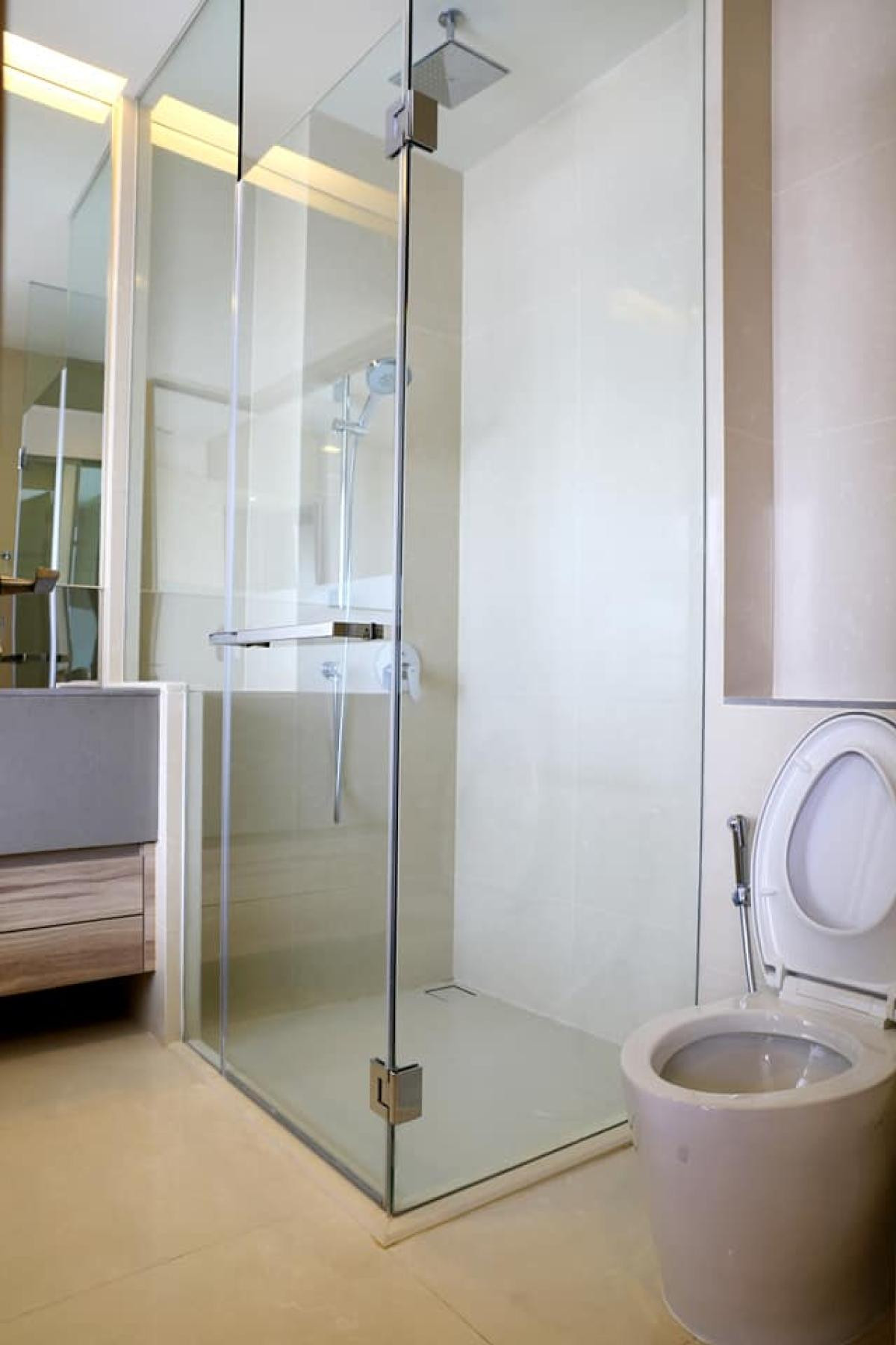 For SaleCondoSukhumvit, Asoke, Thonglor : For Sale Condo , The Esse Asoke , BTS-Asok , Khlong Toei Nuea , Watthana , Bangkok  CX-21660