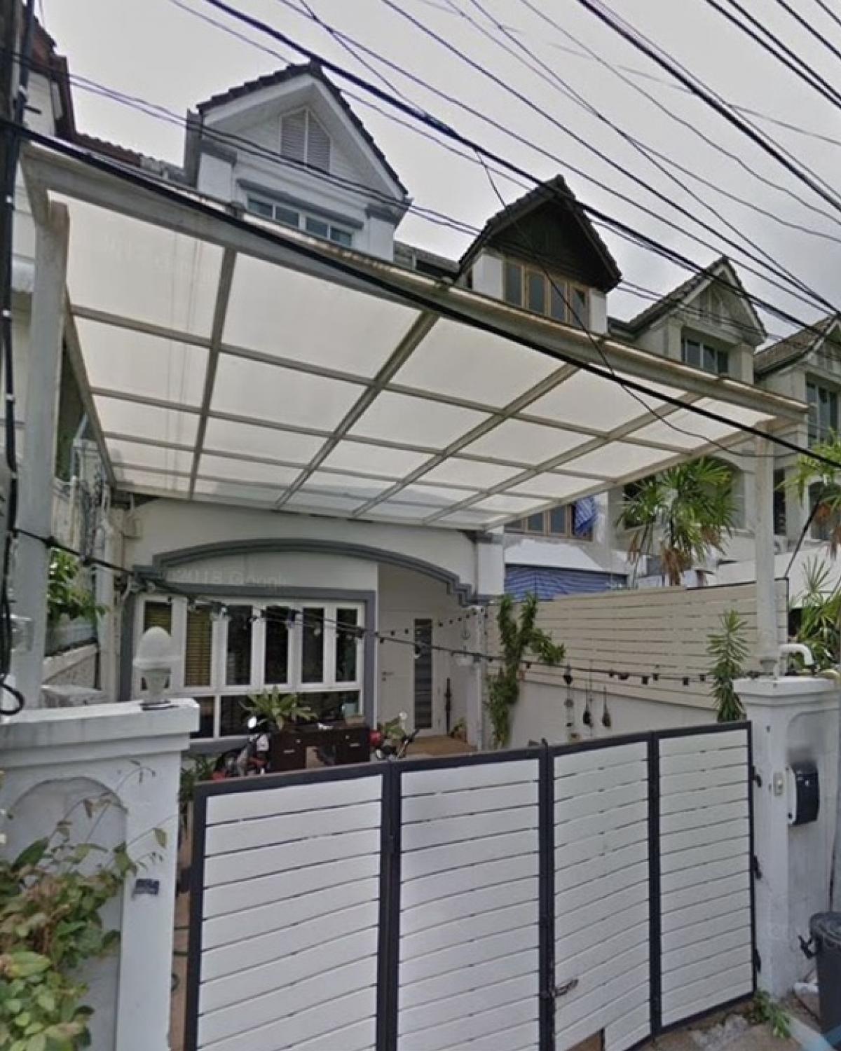 ขายทาวน์โฮมสุขุมวิท อโศก ทองหล่อ : 📢👇Townhouse Ekamai for sale with tenant til July 25