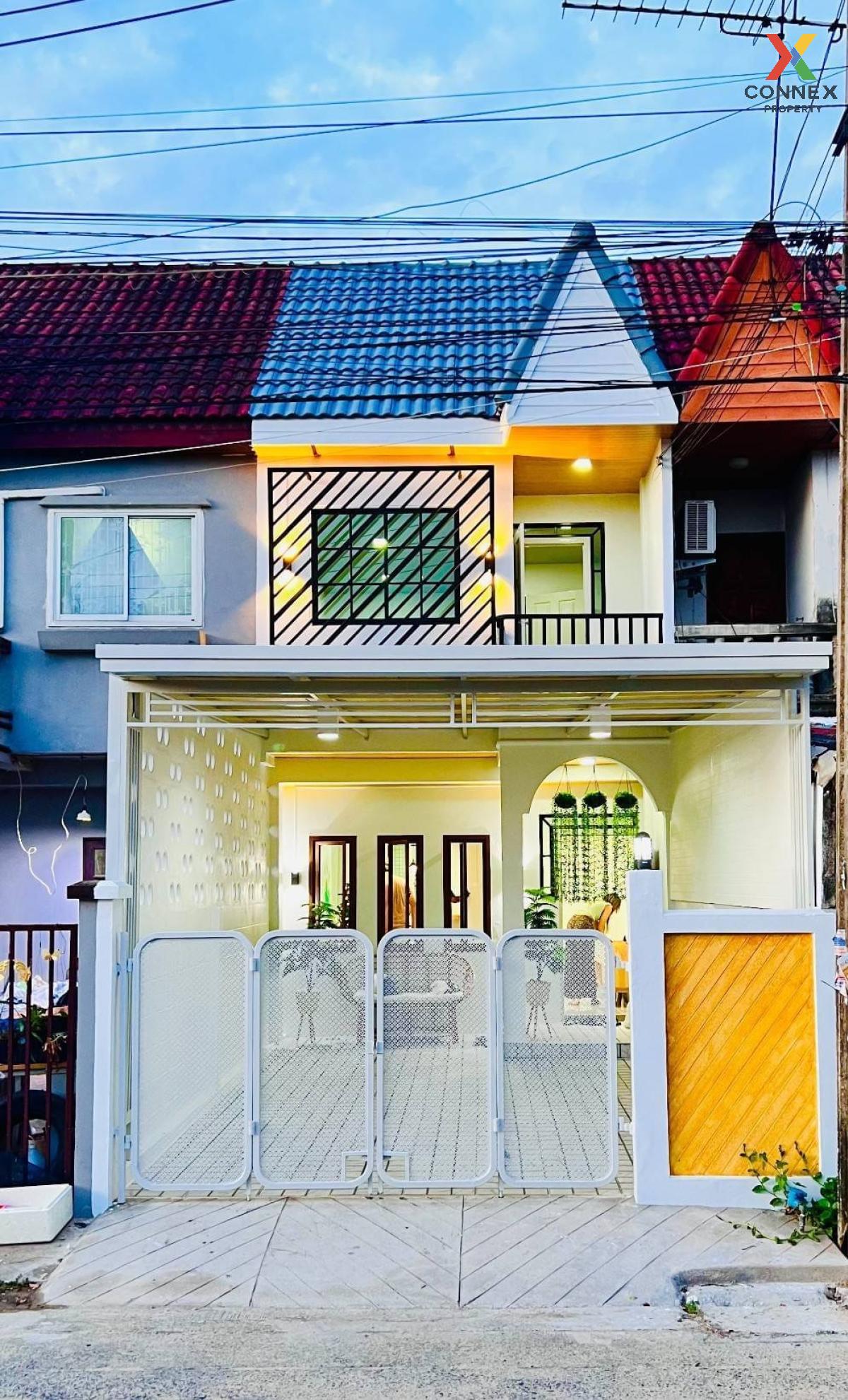 ขายทาวน์โฮมลาดกระบัง สุวรรณภูมิ : ขายทาวน์เฮ้าส์/ทาวน์โฮม  บ้านสินทอง รีโนเวทใหม่ คลองสามประเวศ เขต ลาดกระบัง กรุงเทพ CX-102969