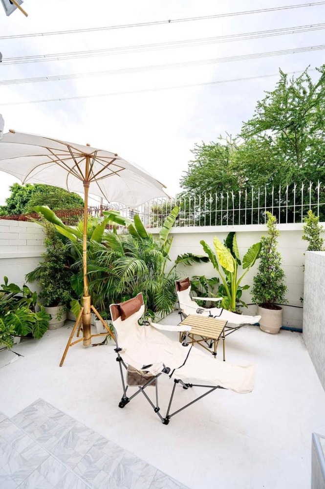 ให้เช่าบ้านลาดพร้าว เซ็นทรัลลาดพร้าว : ให้เช่า!!! บ้านสไตล์ Pool villa ย่านรัชดา/ห้วยขวาง ใกล้รร.นานาชาติหลายแห่ง ใกล้รถไฟฟ้าเดินทางสะดวก พร้อมเข้าอยู่