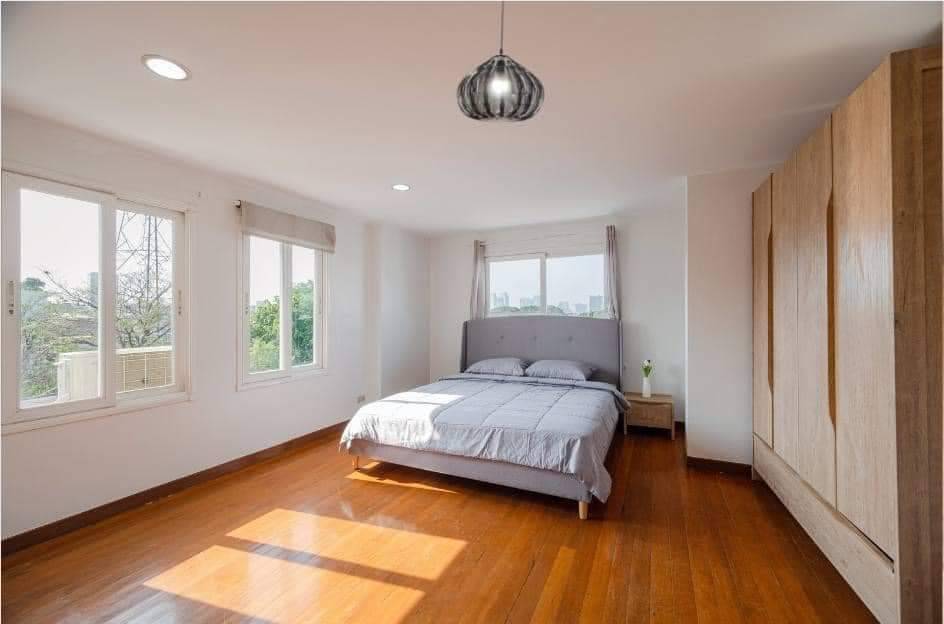 ให้เช่าบ้านลาดพร้าว เซ็นทรัลลาดพร้าว : ให้เช่า!!! บ้านสไตล์ Pool villa ย่านรัชดา/ห้วยขวาง ใกล้รร.นานาชาติหลายแห่ง ใกล้รถไฟฟ้าเดินทางสะดวก พร้อมเข้าอยู่