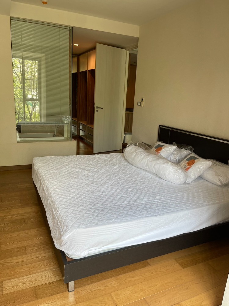 ขายคอนโดสุขุมวิท อโศก ทองหล่อ : ขายคอนโด เวีย สุขุมวิท 31 เฟอร์ครบ วิวสวน ห้องหัวมุม  ตกแต่งครบ (S15-22220)