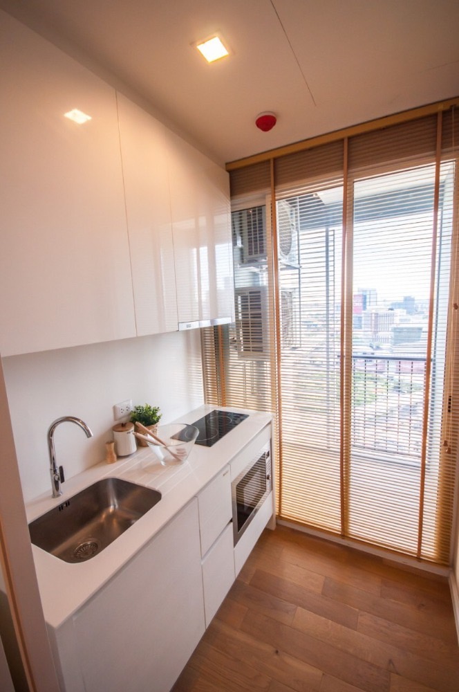 For SaleCondoLadprao, Central Ladprao : S-TRSD109 Condo for sale, The Saint Residences, 30th floor, Building B, city view, 30 sq m., 1 bedroom, 1 bathroom, 3.39 million, 064-959-8900