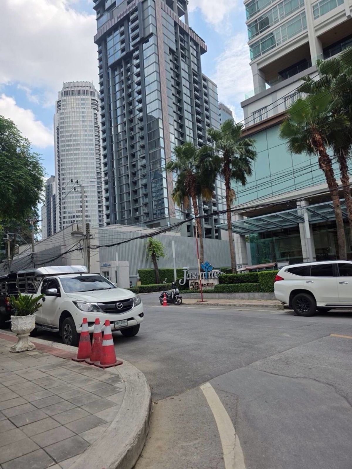 ขายที่ดินสุขุมวิท อโศก ทองหล่อ : ที่ดินสุขุมวิท 59 พื้นที่ 429 ตรว. สำหรับโครงการ High Rise 600 ม. จาก BTS ทองหล่อ สามารถสร้างอาคารสูงที่มีความสูงกว่า 200เมตร