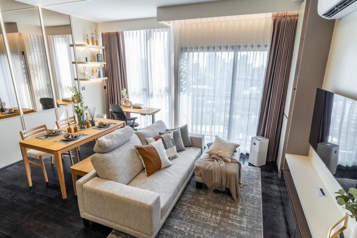ขายคอนโดสุขุมวิท อโศก ทองหล่อ : 📢👇 Sell with tenant contract til April 25 rental price 70kPark Origin Thonglor, one of the best luxury project and fabulous facilities in Thonglor for sale , good deal, good location, opposite Donki Mall, unblocked view, nice decoration with fully furnis