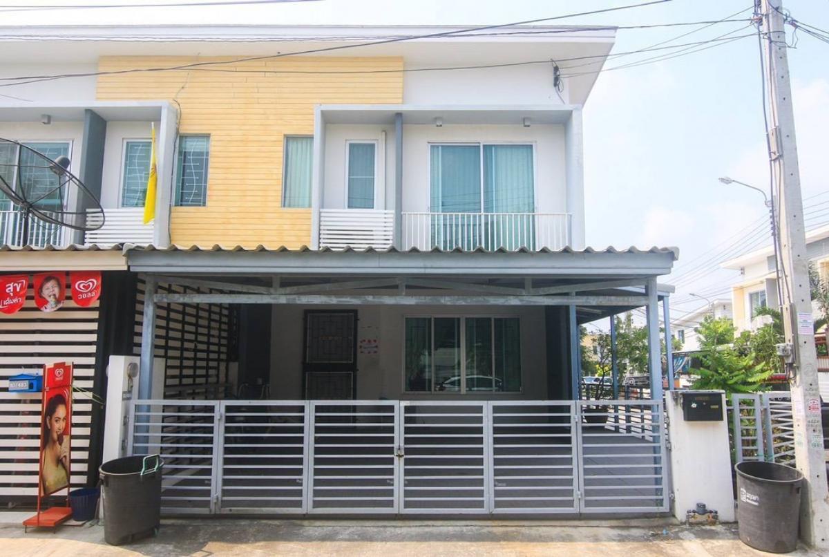 For RentTownhomeSamut Prakan,Samrong : ✅For rent....(House) Townhouse 29 sq.w. Corner room, The Connect Village, Bearing Station 10, Sukhumvit Road 107, Soi Bearing 58, 3 bedrooms (air-conditioning in every bedroom), built-in wardrobe, water heater, parking in front of the house, corner room, 