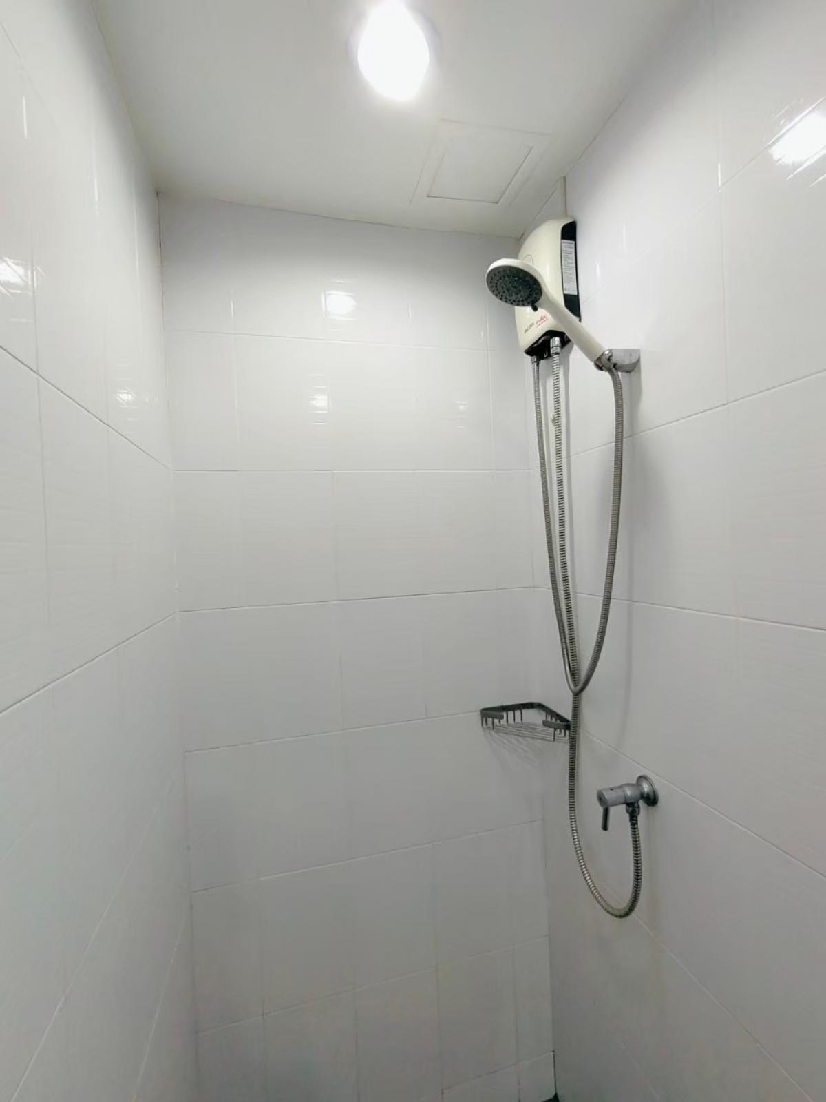 For SaleCondoRattanathibet, Sanambinna : 💵Sold with tenant💵 Lumpini Park Rattanathibet near Bang Krasor BTS station, only 30 meters away, convenient transportation, near Big C, good location, can be rented out all the time, never empty, good profit