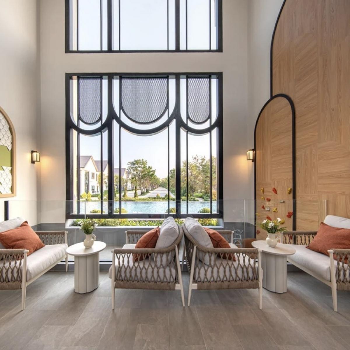 ขายบ้านพุทธมณฑล ศาลายา : 🔥𝗦𝗨𝗣𝗘𝗥 𝗗𝗘𝗔𝗟🔥 𝗦𝗔𝗥𝗔𝗡𝗦𝗜𝗥𝗜 ศาลายา - ปิ่นเกล้า กับบ้านเดี่ยวหรู “ซีรีส์ 𝐔𝐫𝐛𝐚𝐧 𝐅𝐚𝐫𝐦𝐡𝐨𝐮𝐬𝐞“ ในราคา 𝟏𝟎 ล้านบาท 💸📲 𝟬𝟲𝟮-𝟱𝟮𝟲-𝟲𝟱𝟵𝟬