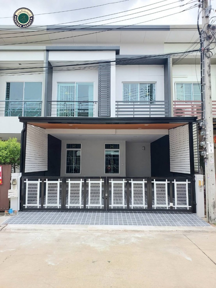 For SaleTownhomeNawamin, Ramindra : Townhouse for sale, Habitia Village, Wongwaen-Ramintra, Khlong Sam Wa, corner house, near Chalongrat Expressway, Kanchanaphisek Expressway, Fashion Island, Promenade, Makro, Lotus, Big C, fresh market, Sathit Phatthana School, Somapha 4 School, on the mai