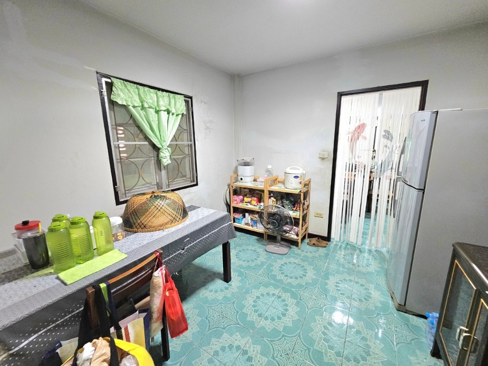 ขายบ้านมีนบุรี-ร่มเกล้า : ขาย บ้านเดี่ยว 2 ชั้น 4 ห้องนอน 51 ตารางวา หมู่บ้าน พนาสนธิ์ การ์เด้นโฮม 2 ถนนเลียบวารี 79 เขตหนองจอก กรุงเทพมหานคร