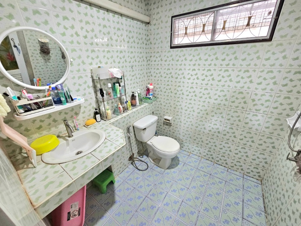 ขายบ้านมีนบุรี-ร่มเกล้า : ขาย บ้านเดี่ยว 2 ชั้น 4 ห้องนอน 51 ตารางวา หมู่บ้าน พนาสนธิ์ การ์เด้นโฮม 2 ถนนเลียบวารี 79 เขตหนองจอก กรุงเทพมหานคร