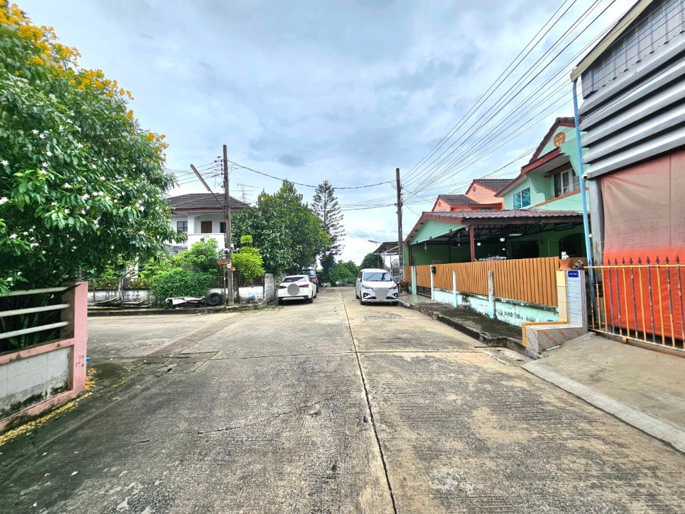 ขายบ้านมีนบุรี-ร่มเกล้า : ขาย บ้านเดี่ยว 2 ชั้น 4 ห้องนอน 51 ตารางวา หมู่บ้าน พนาสนธิ์ การ์เด้นโฮม 2 ถนนเลียบวารี 79 เขตหนองจอก กรุงเทพมหานคร