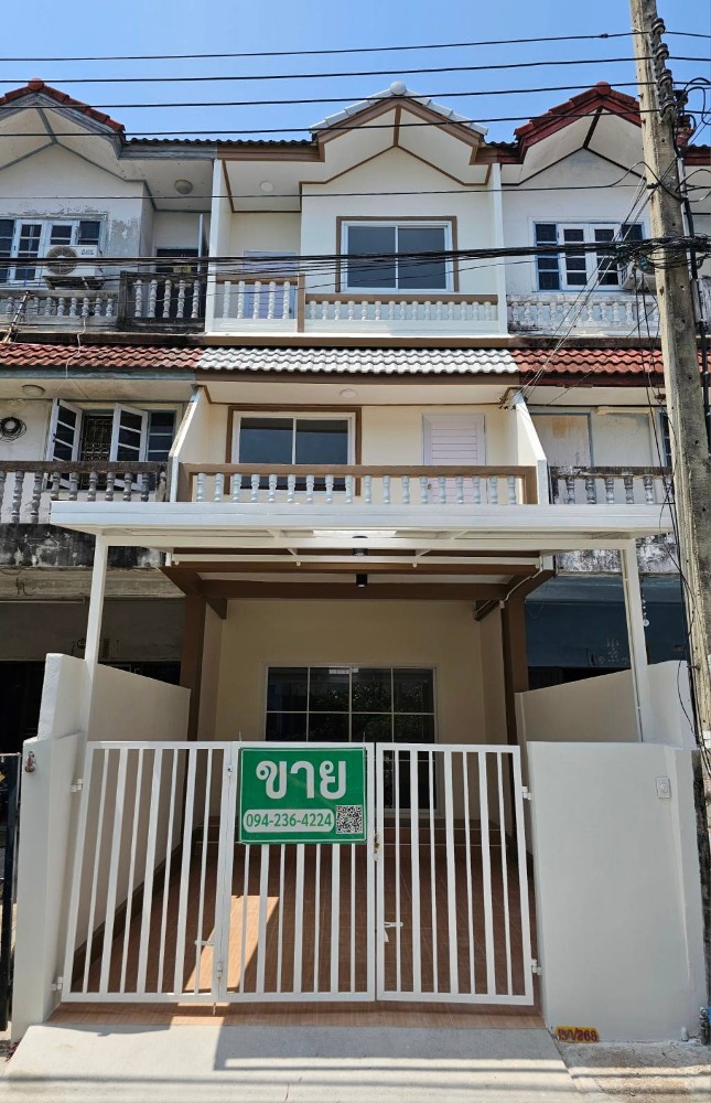 For SaleTownhomeRama 2, Bang Khun Thian : Townhouse for sale, 3 floors, Sinthavee Grand Village, convenient transportation, prime location