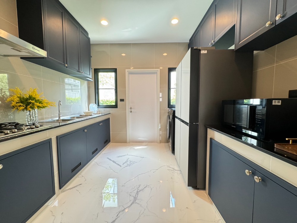 ขายบ้านวิภาวดี ดอนเมือง หลักสี่ : เศรษฐสิริ ดอนเมือง ราคาพิเศษ🔥𝟭𝟮.𝟵𝟵  ล้าน* ลดแบบจัดเต็ม 𝟲𝟬 ตร.ว*𝟰 นอน 𝟱 ห้องน้ำ📱𝟬𝟴𝟭-𝟵𝟴𝟯-𝟲𝟲𝟮𝟱