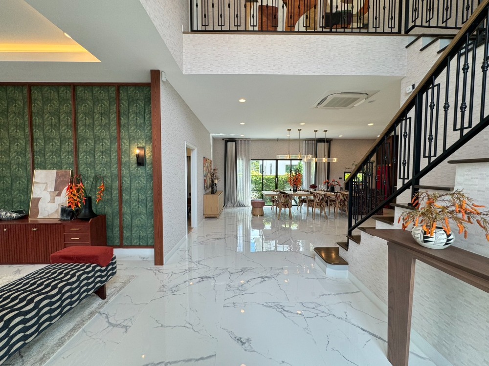 For SaleHouseVipawadee, Don Mueang, Lak Si : Setthasiri Don Mueang Special price 🔥 𝟐𝟐.𝟓𝟗 million* Full discount 𝟕𝟓 Sq.* 𝟰 Sleep 𝟱 Bathroom 📱𝟬𝟴𝟭-𝟵𝟴𝟯-𝟲𝟲𝟮𝟱