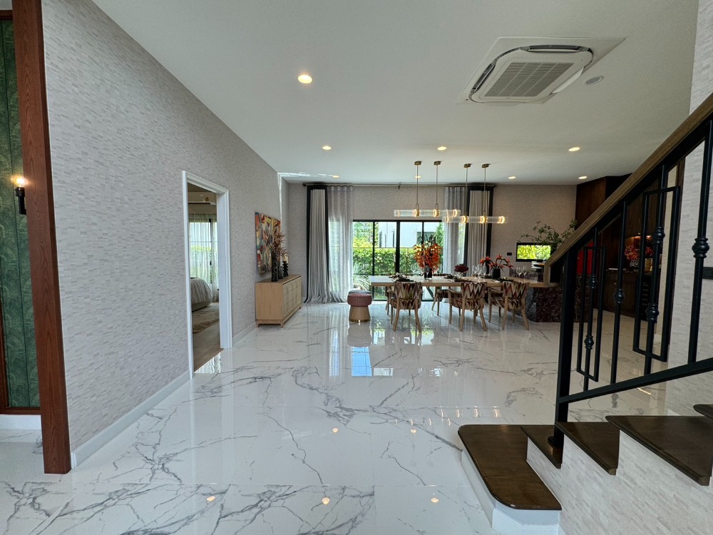 For SaleHouseVipawadee, Don Mueang, Lak Si : Setthasiri Don Mueang Special price 🔥 𝟐𝟐.𝟓𝟗 million* Full discount 𝟕𝟓 Sq.* 𝟰 Sleep 𝟱 Bathroom 📱𝟬𝟴𝟭-𝟵𝟴𝟯-𝟲𝟲𝟮𝟱