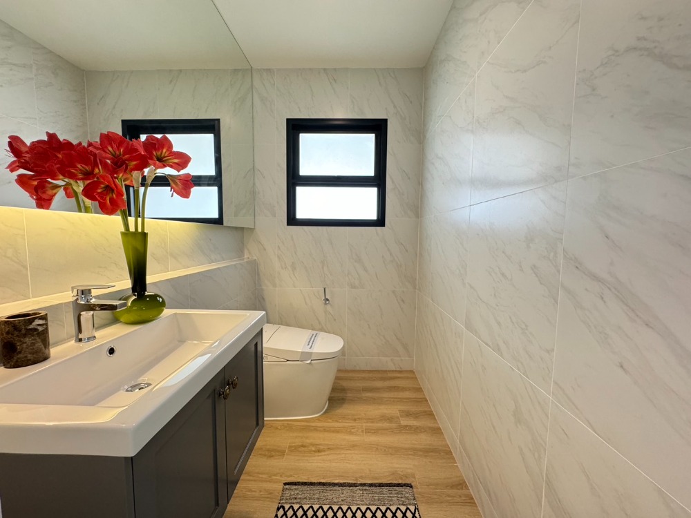 For SaleHouseVipawadee, Don Mueang, Lak Si : Setthasiri Don Mueang Special price 🔥 𝟐𝟐.𝟓𝟗 million* Full discount 𝟕𝟓 Sq.* 𝟰 Sleep 𝟱 Bathroom 📱𝟬𝟴𝟭-𝟵𝟴𝟯-𝟲𝟲𝟮𝟱