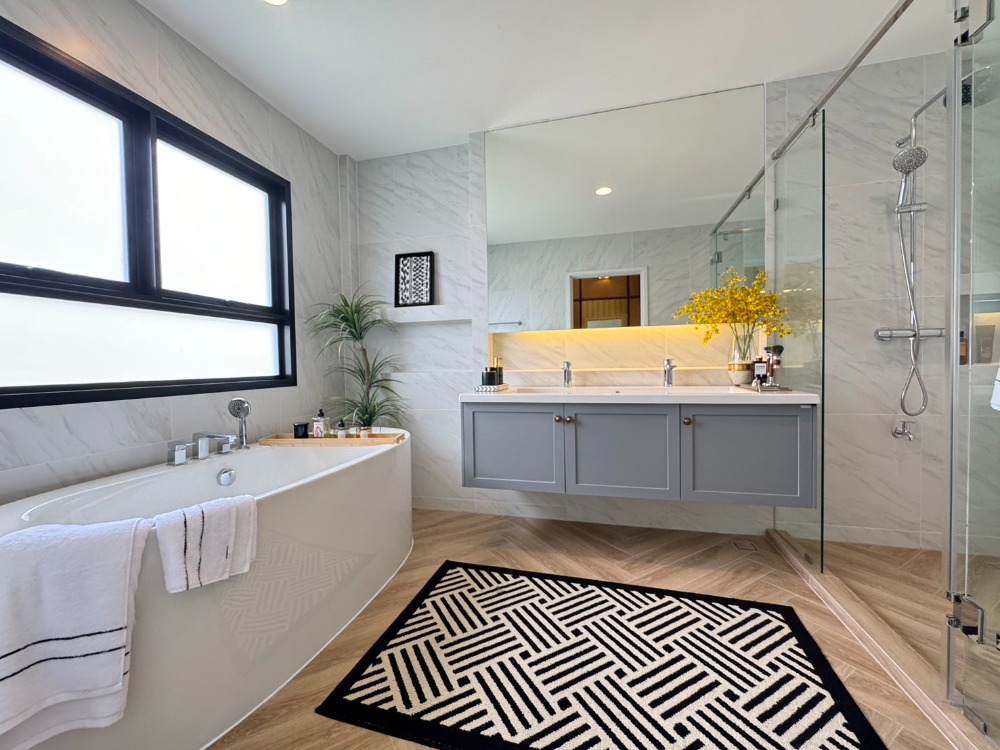 For SaleHouseVipawadee, Don Mueang, Lak Si : Setthasiri Don Mueang Special price 🔥 𝟐𝟐.𝟓𝟗 million* Full discount 𝟕𝟓 Sq.* 𝟰 Sleep 𝟱 Bathroom 📱𝟬𝟴𝟭-𝟵𝟴𝟯-𝟲𝟲𝟮𝟱