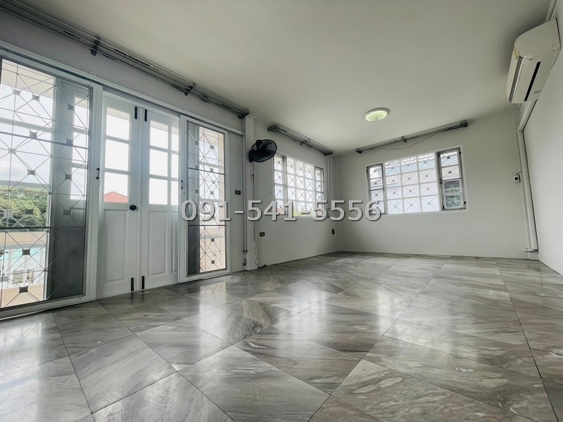 ขายบ้านเกษตร นวมินทร์ ลาดปลาเค้า : ขายบ้าน 2 ชั้น รีโนเวทใหม่ พื้นที่ 70 ตรว. หมู่บ้านชลลดา รามอินทรา 3นอน 2น้ำ หน้าบ้านหันทางทิศเหนือ