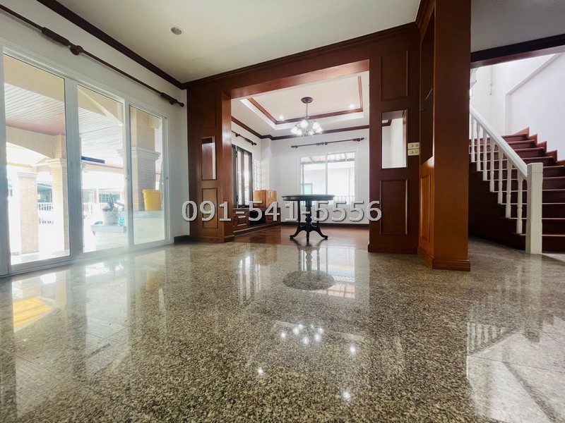 ขายบ้านเกษตร นวมินทร์ ลาดปลาเค้า : ขายบ้าน 2 ชั้น รีโนเวทใหม่ พื้นที่ 70 ตรว. หมู่บ้านชลลดา รามอินทรา 3นอน 2น้ำ หน้าบ้านหันทางทิศเหนือ