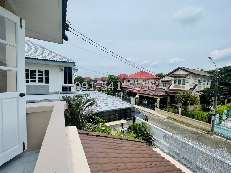 ขายบ้านเกษตร นวมินทร์ ลาดปลาเค้า : ขายบ้าน 2 ชั้น รีโนเวทใหม่ พื้นที่ 70 ตรว. หมู่บ้านชลลดา รามอินทรา 3นอน 2น้ำ หน้าบ้านหันทางทิศเหนือ