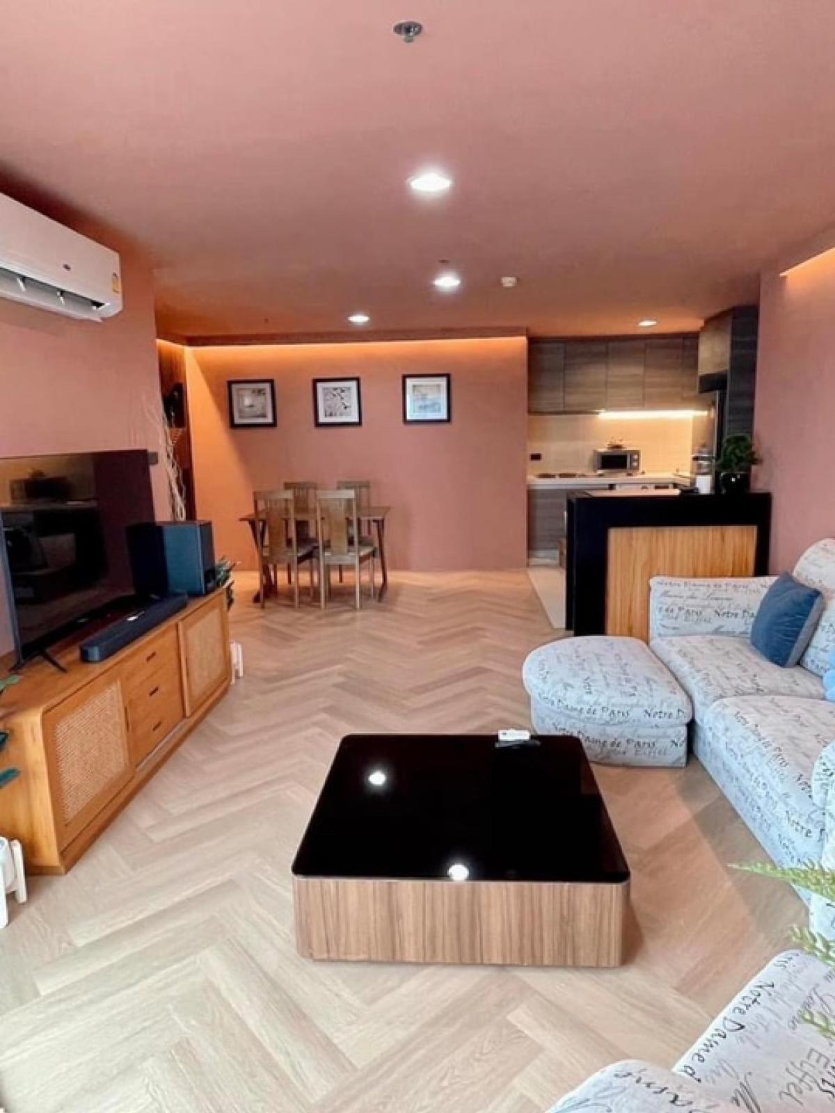 For SaleCondoRama9, Petchburi, RCA : 📢👇 For sale / rent at Belle Grand Rama9 one of the most highly demand for Expat, worth for investment place in Rama 9 with good price, good location , fully funished, only about 5 mins walk to MRT Rama 9, Central Plaza, G Tower.