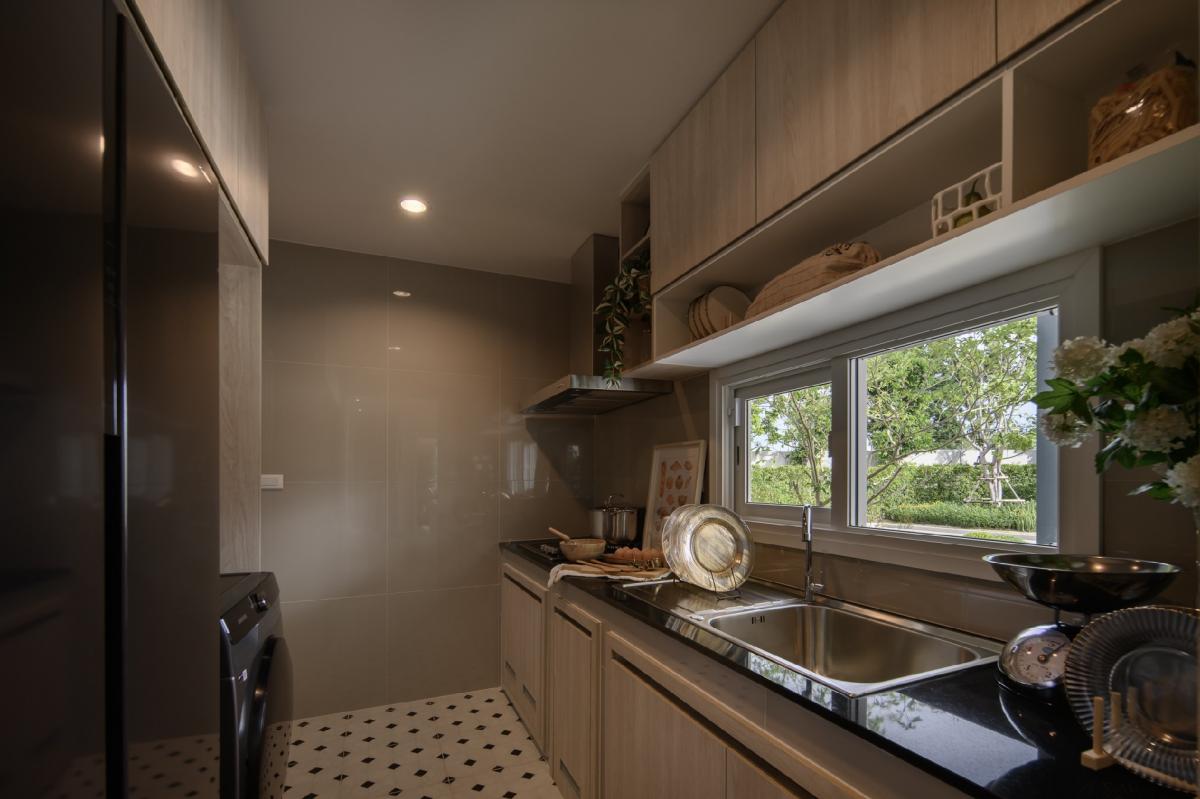 ขายบ้านสมุทรปราการ สำโรง : 🔥𝗦𝗛𝗢𝗖𝗞 𝐃𝐄𝐀𝐋🔥 ขาย!!! 🏡 สราญสิริ ศรีนครินทร์ แพรกษา จาก 𝐬𝐚𝐧𝐬𝐢𝐫𝐢 บ้านเดี่ยวสุดหรู ส่วนกลางใหญ่ที่สุดในย่านนี้ ใกล้ 𝐁𝐓𝐒 สายสีเขียวสุขุมวิท 𝟒 ห้องนอน 𝟒 ห้องน้ำ ขนาด 𝟓𝟕ตร.ว. ราคาเริ่มต้นเพียง 𝟕.𝟒𝟗 ล้านบาท * 📱𝟎𝟔𝟏-𝟒𝟓𝟎𝟎𝟗𝟒𝟒 🐕‍🦺🐱