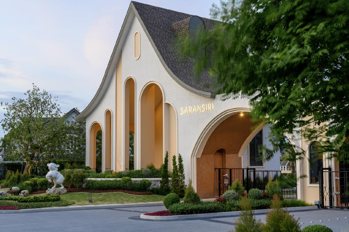 ขายบ้านสมุทรปราการ สำโรง : 🔥𝗦𝗛𝗢𝗖𝗞 𝐃𝐄𝐀𝐋🔥 ขาย!!! 🏡 สราญสิริ ศรีนครินทร์ แพรกษา จาก 𝐬𝐚𝐧𝐬𝐢𝐫𝐢 บ้านเดี่ยวสุดหรู ส่วนกลางใหญ่ที่สุดในย่านนี้ ใกล้ 𝐁𝐓𝐒 สายสีเขียวสุขุมวิท 𝟒 ห้องนอน 𝟒 ห้องน้ำ ขนาด 𝟓𝟕ตร.ว. ราคาเริ่มต้นเพียง 𝟕.𝟒𝟗 ล้านบาท * 📱𝟎𝟔𝟏-𝟒𝟓𝟎𝟎𝟗𝟒𝟒 🐕‍🦺🐱