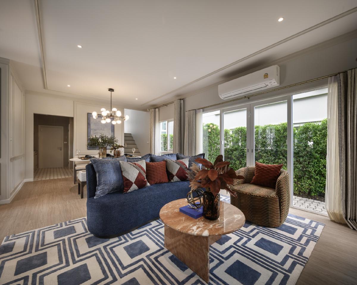 For SaleHouseSamut Prakan,Samrong : 🔥 For sale!!! 🏡 Saransiri Srinakarin Phraeksa from 𝐬𝐚𝐧𝐬𝐢𝐫𝐢 Luxurious single-family home, the largest common area in this area, near BTS Green Line Sukhumvit, 4 bedrooms, 4 bathrooms, size 88.30 sq.w., starting price only 10.79 million ba