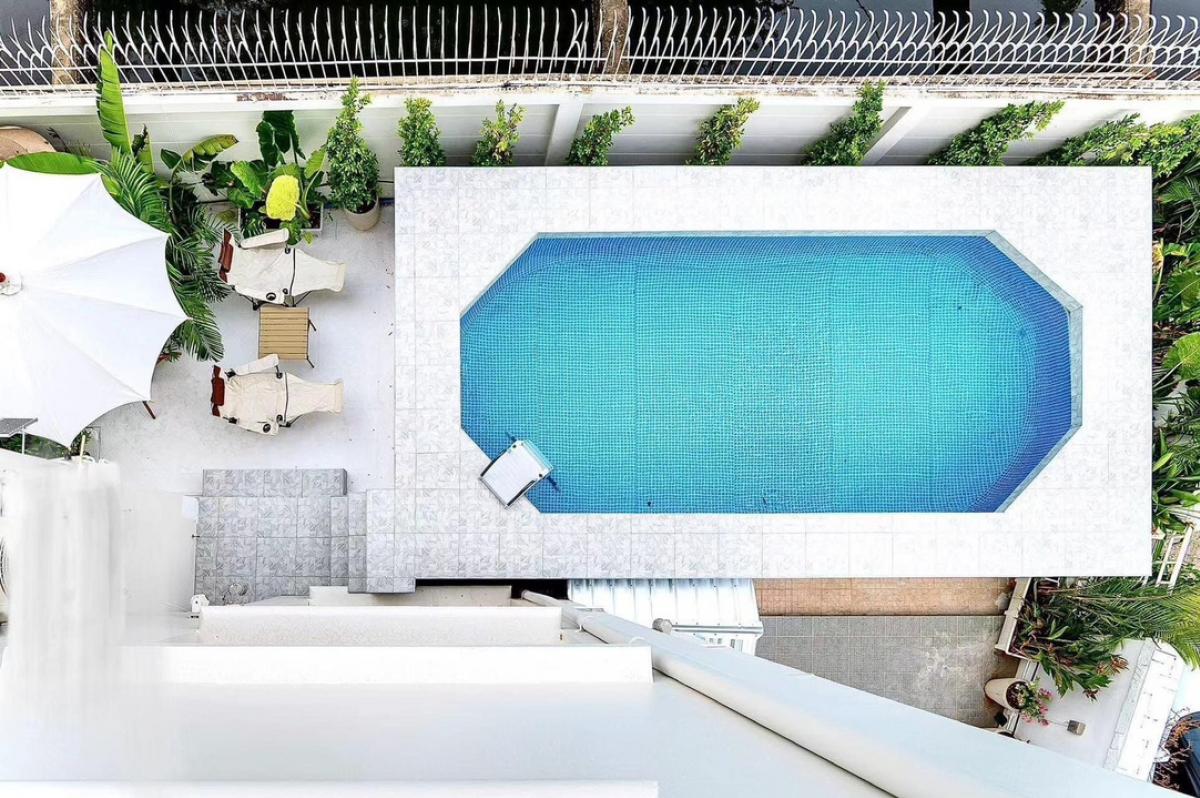 ให้เช่าทาวน์โฮมลาดพร้าว เซ็นทรัลลาดพร้าว : 🔥ปล่อยเช่า Tropical pool villa พร้อมอยู่ ย่านรัชดา ห้วยขวาง