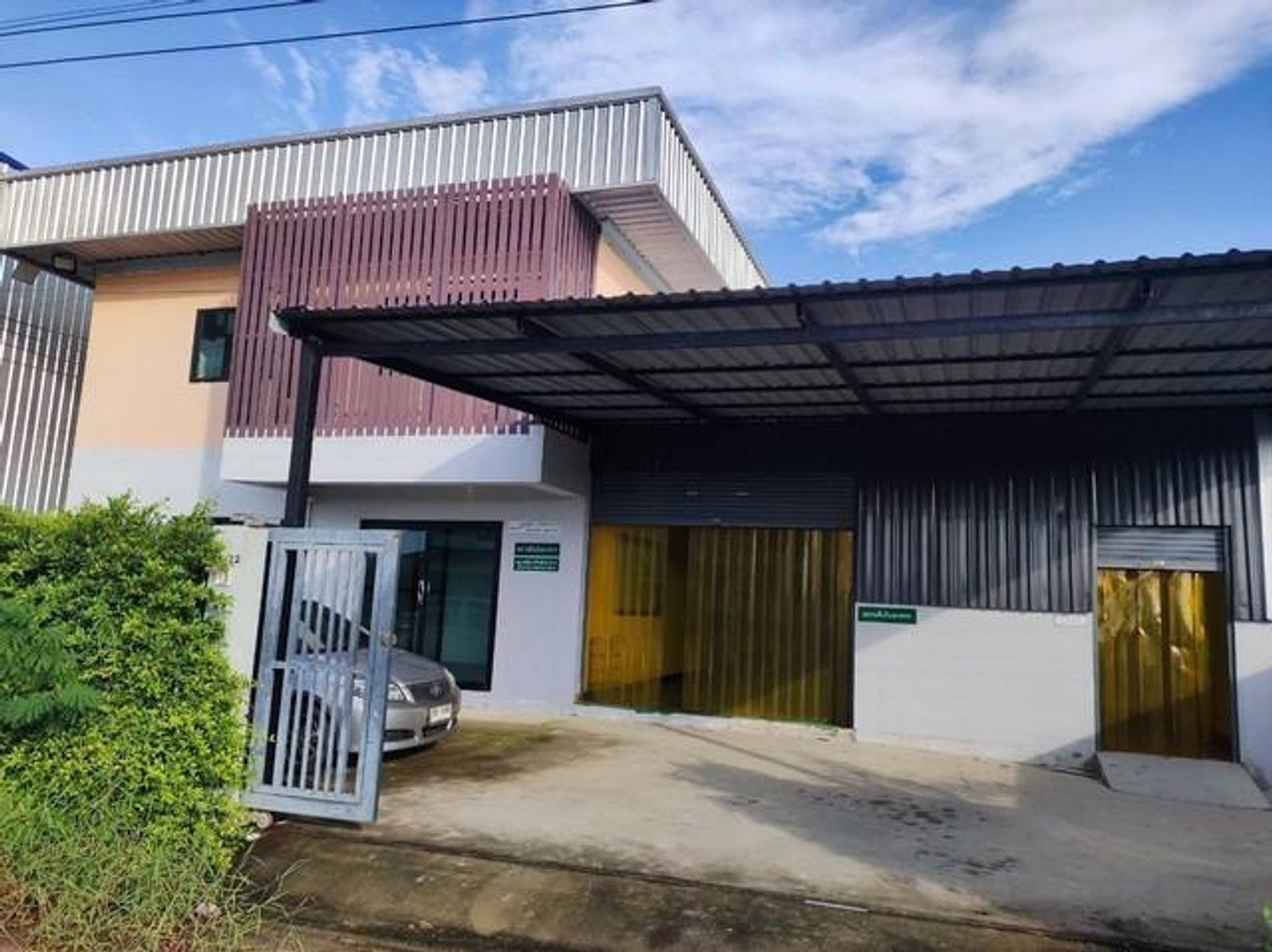 Factory for rent, area 1050 square wah, parking space for approximately 40 cars, Wanakorn area, near Future Park Rangsit Loading...