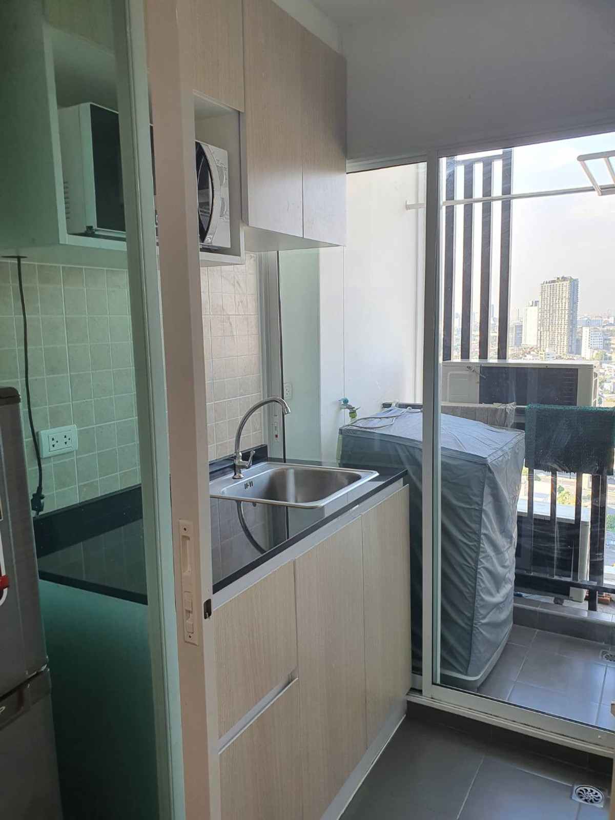 For RentCondoBang Sue, Wong Sawang, Tao Pun : Condo for rent, Regent Home Bang Son Phase 27, beautiful room, Building B, 24th floor, open view, north, rent 8,000 baht 