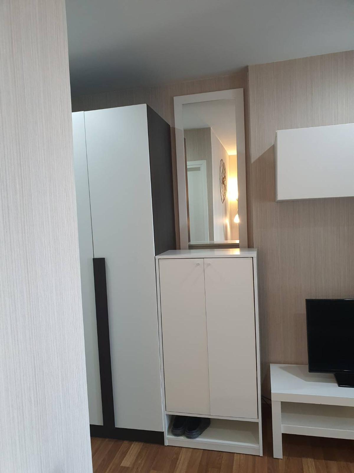 For RentCondoBang Sue, Wong Sawang, Tao Pun : Condo for rent, Regent Home Bang Son Phase 27, beautiful room, Building B, 24th floor, open view, north, rent 8,000 baht 