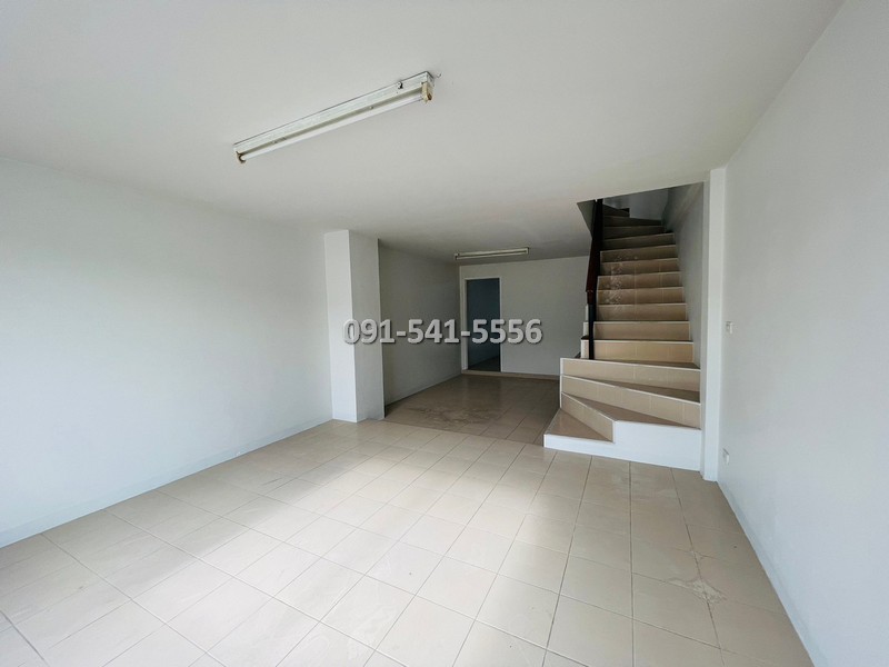 ขายทาวน์โฮมมีนบุรี-ร่มเกล้า : ขายทาวน์โฮม 3 ชั้น 17.9 ตรว ริมถนนสามวา ขายพร้อมผู้เช่า อยู่ปากซอยสามวา 21 ใกล้โลตัส มีนบุรี