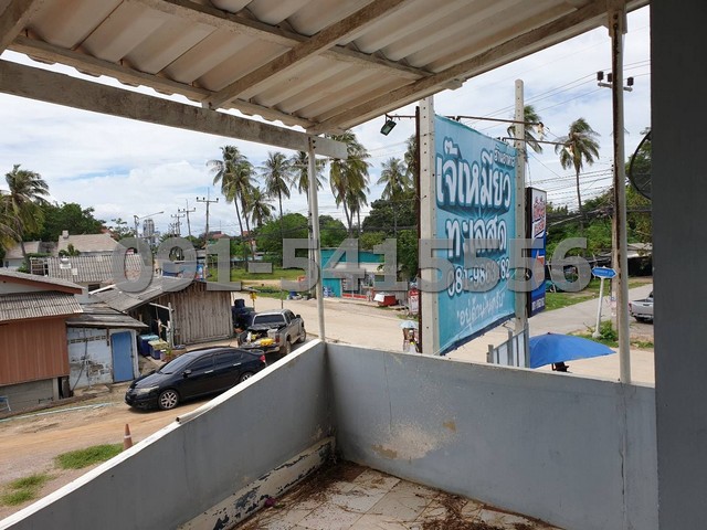 ขายทาวน์โฮมชะอำ เพชรบุรี : ขายทาวน์เฮ้าส์ 2 ชั้น เนื้อที่ 52 ตรว 4นอน 3น้ำ ติดหาดเจ้าสำราญ เมืองเพชรบุรี ทำเลดี เดินทางสะดวก