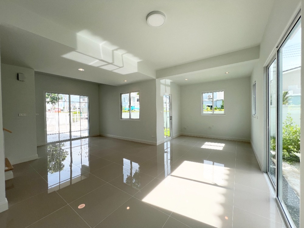 For SaleTownhomeBangna, Bearing, Lasalle : For sale: 2-storey townhouse, 4 bedrooms, Ariya The Village Bangna, Ring Road 4, near Mega Bangna, corner house, new, never lived in