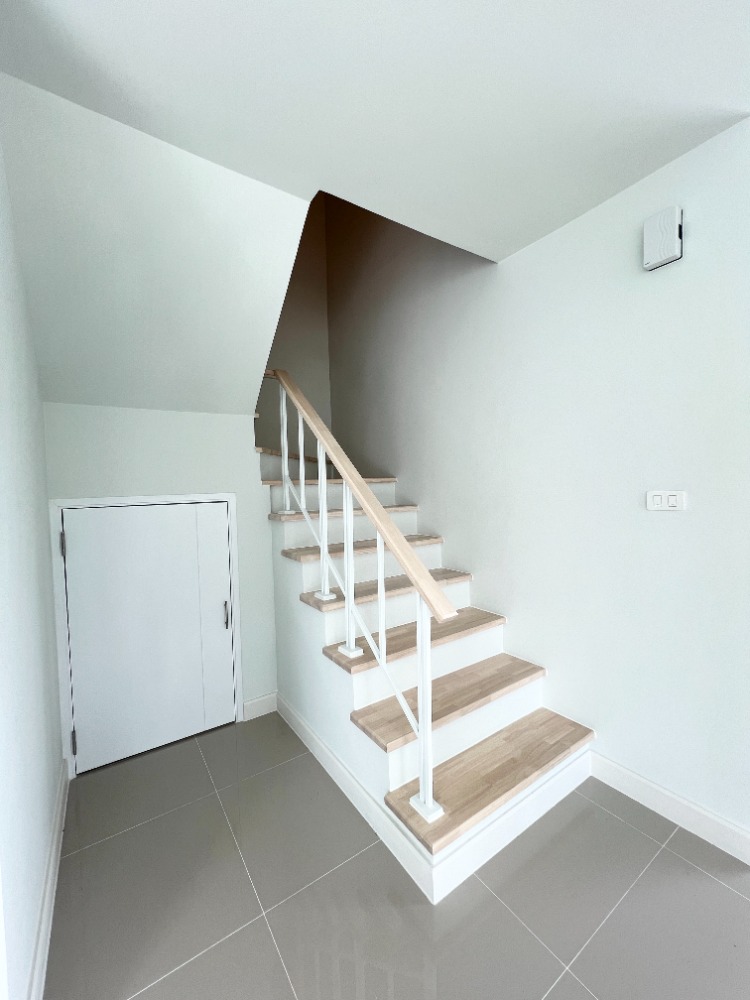 For SaleTownhomeBangna, Bearing, Lasalle : For sale: 2-storey townhouse, 4 bedrooms, Ariya The Village Bangna, Ring Road 4, near Mega Bangna, corner house, new, never lived in