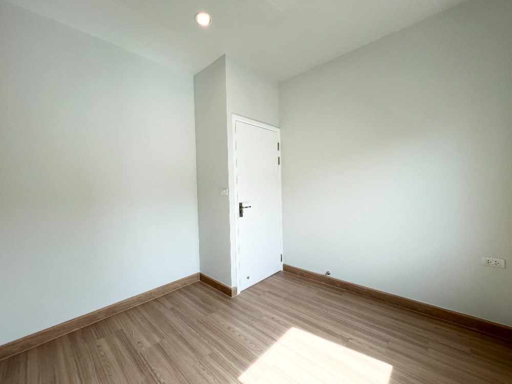 For SaleTownhomeBangna, Bearing, Lasalle : For sale: 2-storey townhouse, 4 bedrooms, Ariya The Village Bangna, Ring Road 4, near Mega Bangna, corner house, new, never lived in