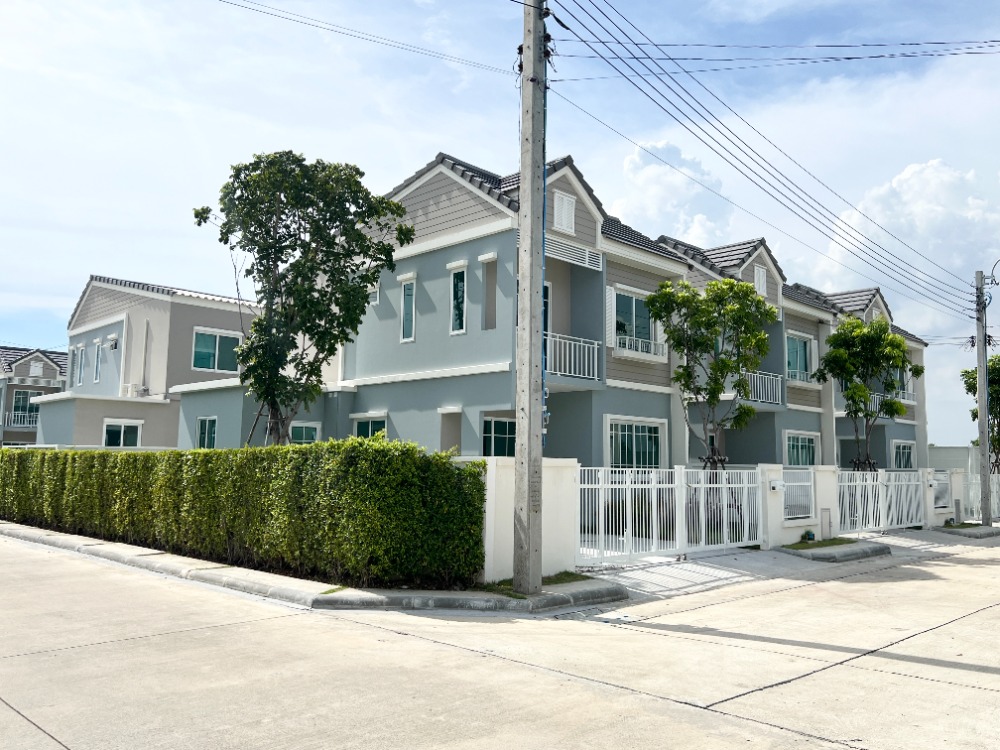 For SaleTownhomeBangna, Bearing, Lasalle : For sale: 2-storey townhouse, 4 bedrooms, Ariya The Village Bangna, Ring Road 4, near Mega Bangna, corner house, new, never lived in