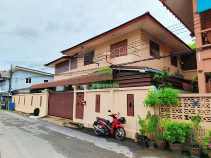 For SaleHouseSeri Thai, Ramkhamhaeng Nida : Urgent sale, Klong Kum Niwet Village, Seri Thai 41, 2-storey detached house, area 64 sq m, good location, negotiable price