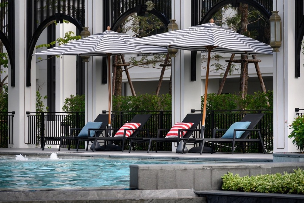 ขายบ้านลาดกระบัง สุวรรณภูมิ : 🔥 𝙎𝙃𝙊𝘾𝙆 𝘿𝙀𝘼𝙇 🔥 เศรษฐสิริ บางนา-สุวรรณภูมิ  บ้านเดี่ยวสุดหรู สไตล์ โมเดิร์นคลาสสิค บนทำเลเศรษฐกิจแห่งใหม่ 𝟒ห้องนอน 𝟒ห้องน้ำ 𝟐𝟒𝟕 ตรม.เริ่ม 𝟏𝟐.𝟎𝟎 ล้าน*📱 𝟎𝟔𝟏-𝟒𝟓𝟎𝟎𝟗𝟒𝟒