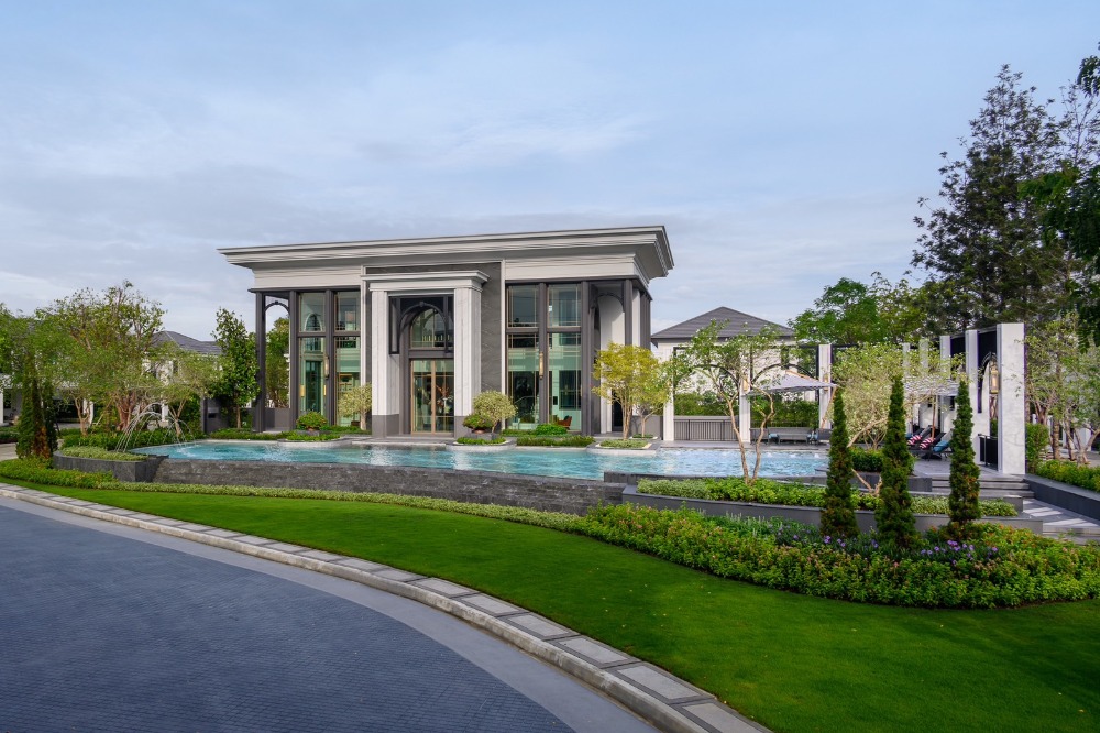 ขายบ้านลาดกระบัง สุวรรณภูมิ : 🔥 𝙎𝙃𝙊𝘾𝙆 𝘿𝙀𝘼𝙇 🔥 เศรษฐสิริ บางนา-สุวรรณภูมิ  บ้านเดี่ยวสุดหรู สไตล์ โมเดิร์นคลาสสิค บนทำเลเศรษฐกิจแห่งใหม่ 𝟒ห้องนอน 𝟒ห้องน้ำ 𝟐𝟒𝟕 ตรม.เริ่ม 𝟏𝟐.𝟎𝟎 ล้าน*📱 𝟎𝟔𝟏-𝟒𝟓𝟎𝟎𝟗𝟒𝟒