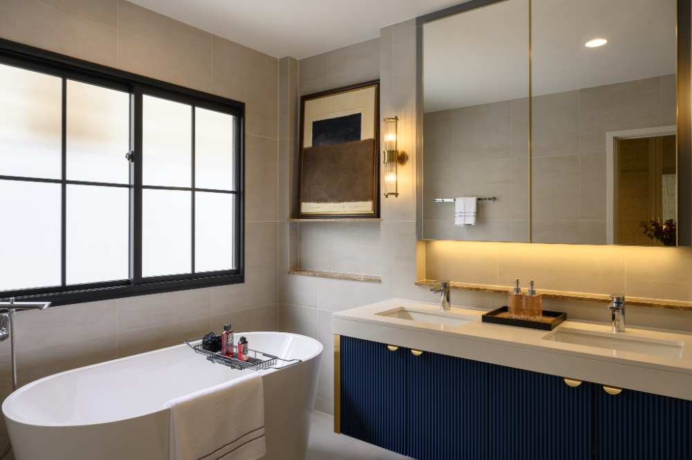 ขายบ้านลาดกระบัง สุวรรณภูมิ : 🔥 𝙎𝙃𝙊𝘾𝙆 𝘿𝙀𝘼𝙇 🔥 เศรษฐสิริ บางนา-สุวรรณภูมิ บ้านเดี่ยวสุดหรู สไตล์ โมเดิร์นคลาสสิค บนทำเลเศรษฐกิจแห่งใหม่ 𝟒ห้องนอน 𝟓ห้องน้ำ 𝟑𝟏𝟗 ตรม.เริ่ม 𝟏𝟓.𝟗𝟗 ล้าน*📱 𝟎𝟔𝟏-𝟒𝟓𝟎𝟎𝟗𝟒𝟒