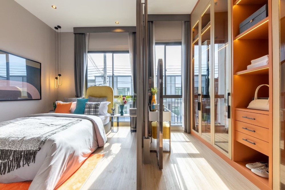 For SaleTownhomeBangna, Bearing, Lasalle : For sale!! Model townhouse, fully furnished, ready to move in, 5.2 meters wide, modern style, near Mega & Ikea Bangna, Central Bangna and international schools.