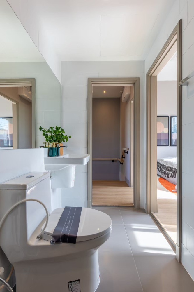 For SaleTownhomeBangna, Bearing, Lasalle : For sale!! Model townhouse, fully furnished, ready to move in, 5.2 meters wide, modern style, near Mega & Ikea Bangna, Central Bangna and international schools.