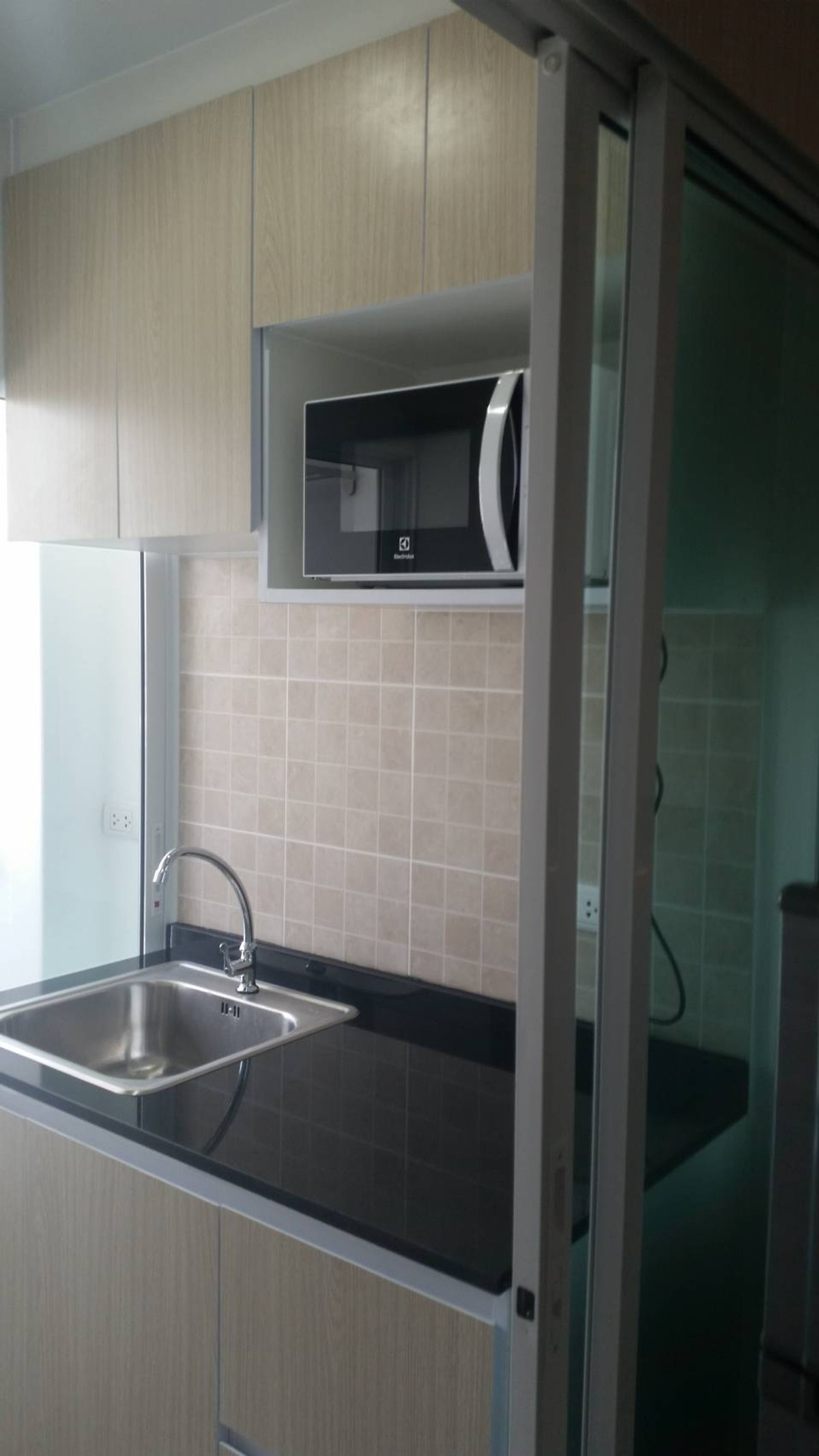 For RentCondoBang Sue, Wong Sawang, Tao Pun : Condo for rent, Regent Home Bang Son Phase 27, beautiful room, Building B, 24th floor, open view, north, rent 8,000 baht 