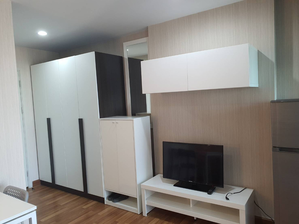 For RentCondoBang Sue, Wong Sawang, Tao Pun : Condo for rent, Regent Home Bang Son Phase 27, beautiful room, Building B, 24th floor, open view, north, rent 8,000 baht 