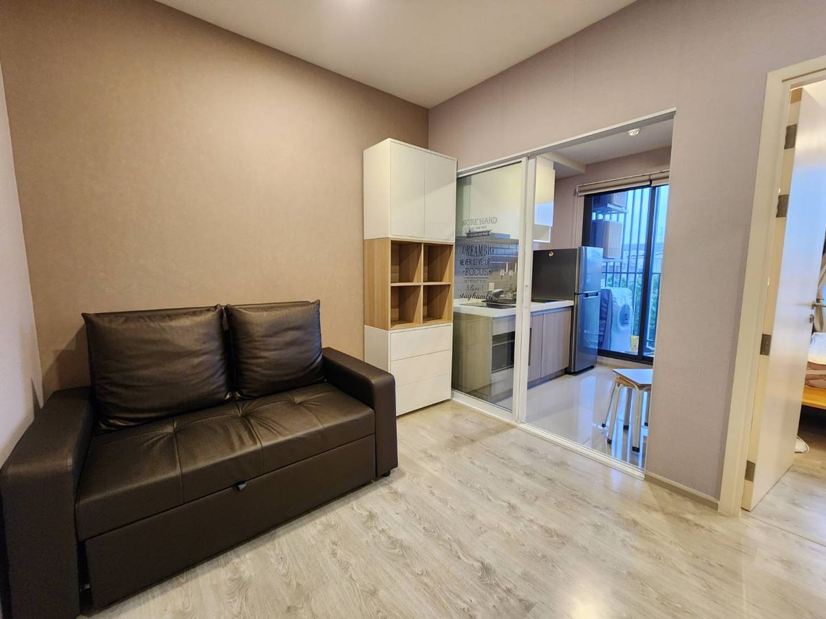 ขายคอนโดปิ่นเกล้า จรัญสนิทวงศ์ : ลดราคาโหด ขายห้องหายาก ทิศใต้ 32 ตารางเมตร **ขายพร้อมอยู่** ขาย The Tree จรัญ30 คอนโดทำเลศิริราช ยูนิตน้อยสุดส่วนตัว 12 ห้องต่อ 1 ชั้น สังคมดีมาก SN494.10