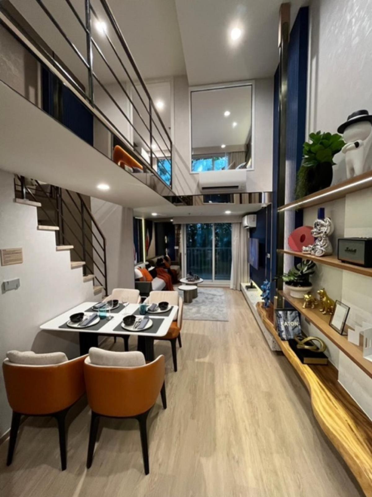 For SaleCondoSilom, Saladaeng, Bangrak : Culture Chula-Silom Condo, next to Chula University, near Chula Hospital, 32-storey condo, on Rama 4 Road, opposite Chamchuri Square ✌️ Size 2 bedrooms, 1 bathroom, Lumpini Park view 👏 2-storey hybrid, 1 car parking space, very beautiful room, no blocked 