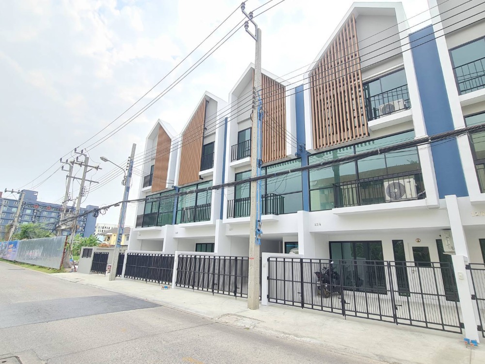 ให้เช่าโฮมออฟฟิศบางนา แบริ่ง ลาซาล : โฮมออฟฟิศให้เช่า 3 ชั้น เดคโค แอทแบริ่ง ซอยสุขุมวิท 70/5 (บีทีเอสแบริ่ง) (SA-01)